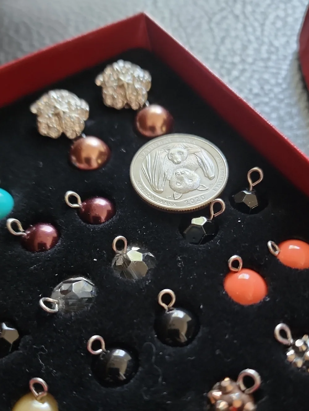 VTG Kenneth Jay Lane Red Box Interchangeable Pierced Earring Charm Set - Picture 10 of 10